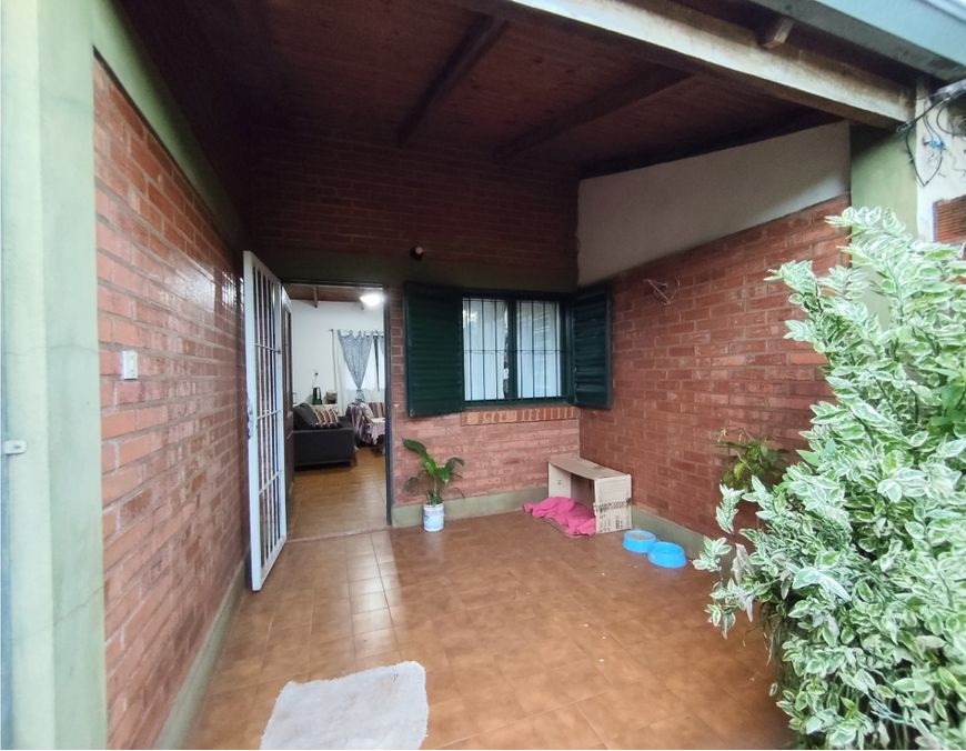 Casa en Venta - Barrio Los Lapachos